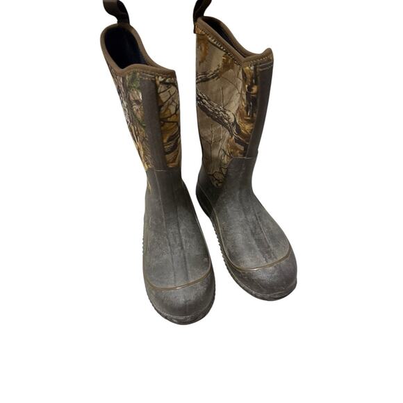 The Original Muck Boots in Camo Pattern Youth Size 2 - Picture 10 of 12
